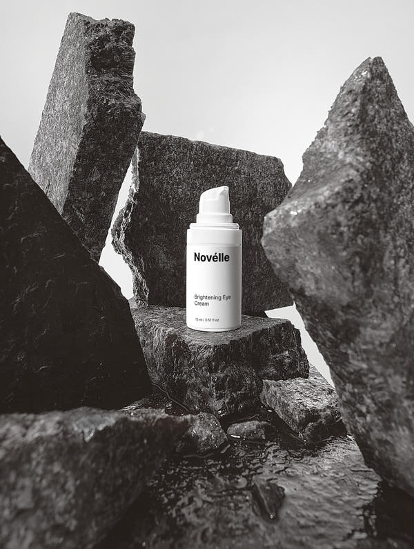 Novélle Brightening Eye Cream