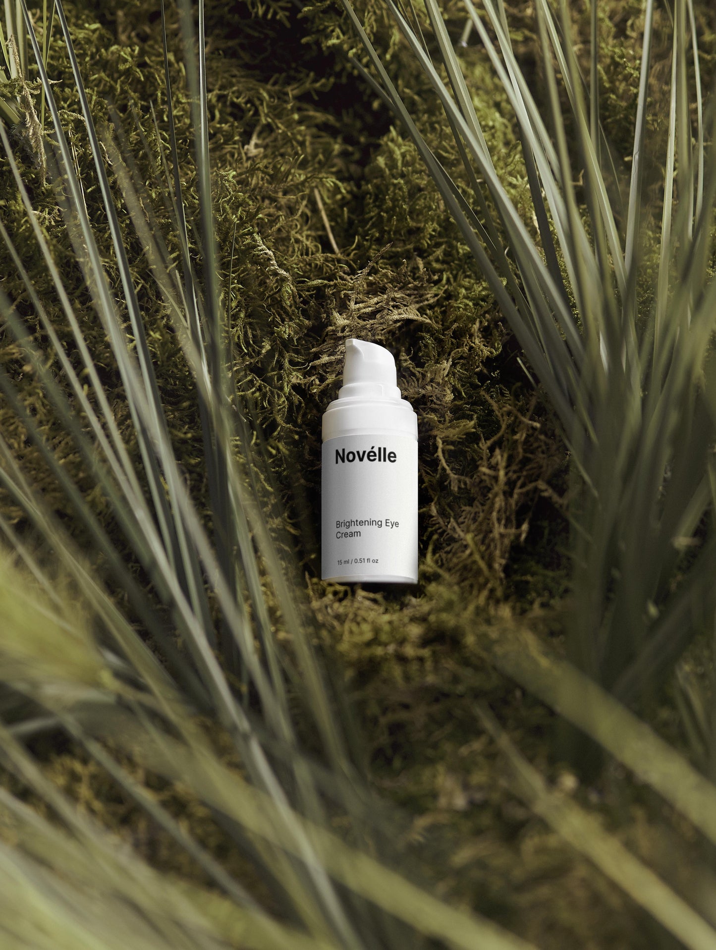 Novélle Brightening Eye Cream